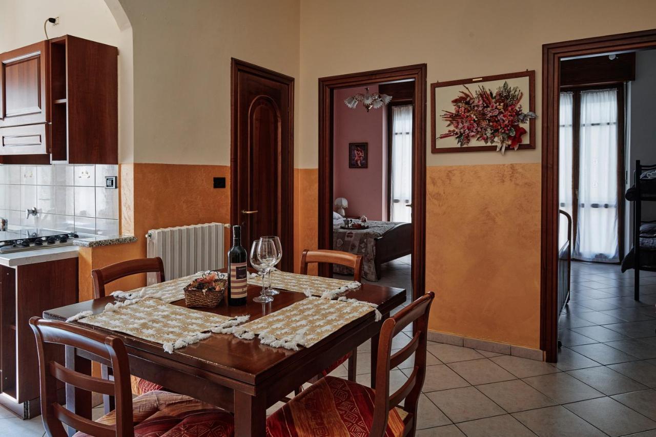 Terrazza Di Alfieri - Alloggio Con Terrazza Privata Nel Centro Di Asti Exterior foto